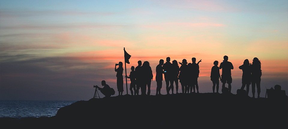 �����¾����ͻ�е���޹�˾